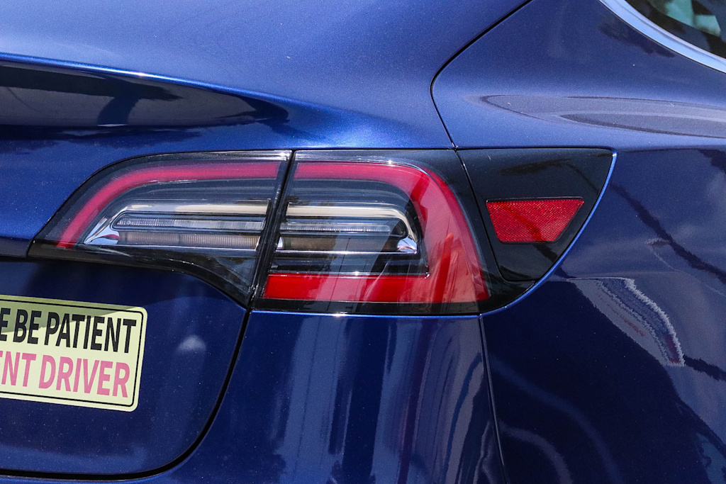 Thumbnail: 2018 Tesla Model 3 - 16