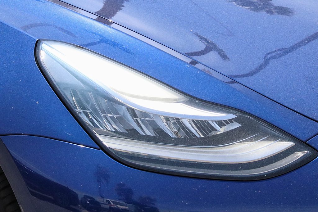 Thumbnail: 2018 Tesla Model 3 - 20