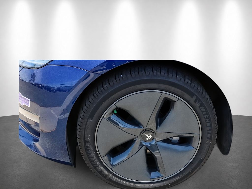 Thumbnail: 2018 Tesla Model 3 - 8