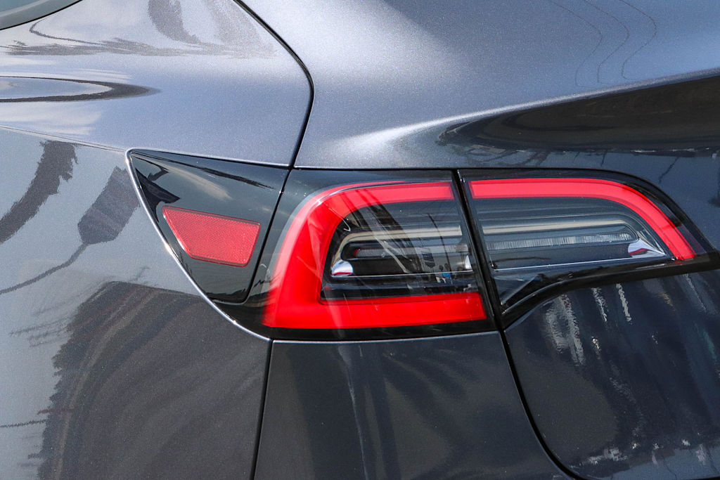 Thumbnail: 2023 Tesla Model 3 - 20