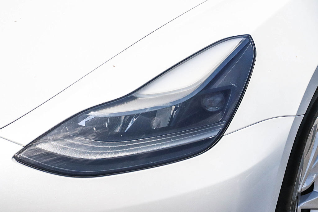Thumbnail: 2023 Tesla Model 3 - 14