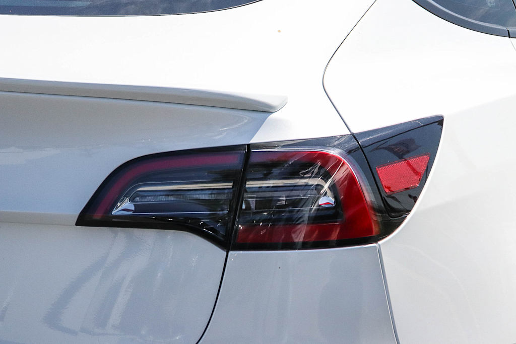 Thumbnail: 2023 Tesla Model 3 - 18