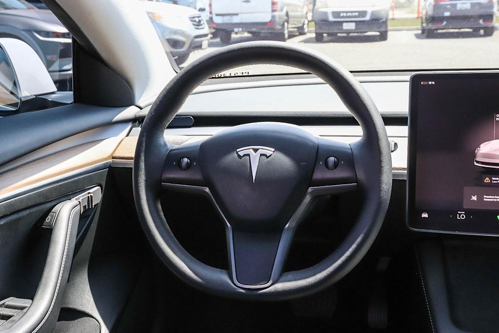 Thumbnail: 2023 Tesla Model 3 - 8