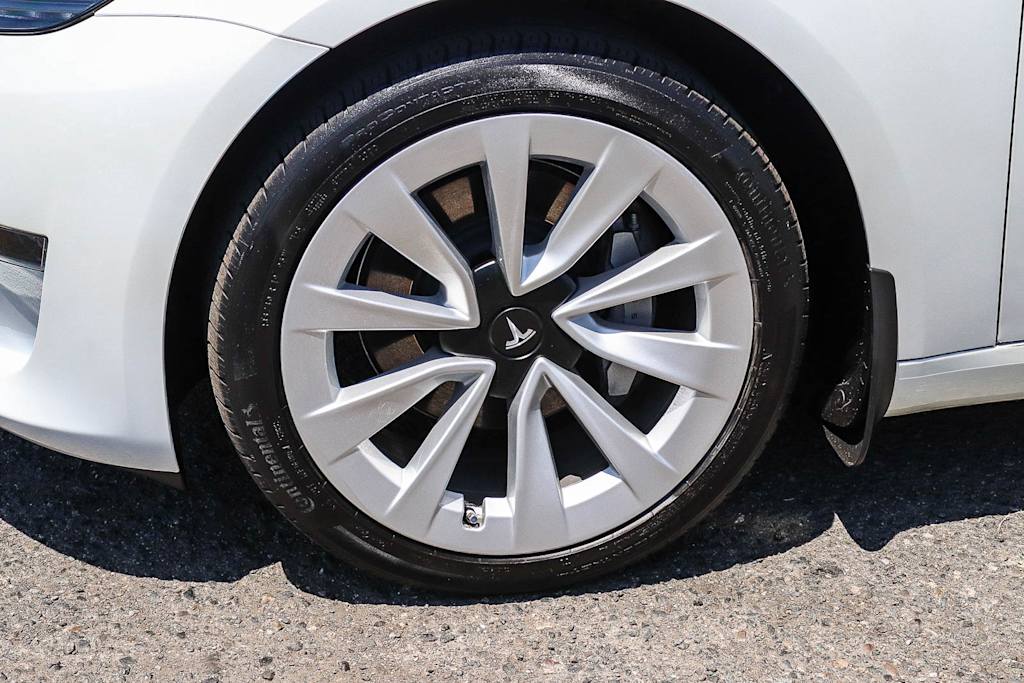 Thumbnail: 2023 Tesla Model 3 - 20