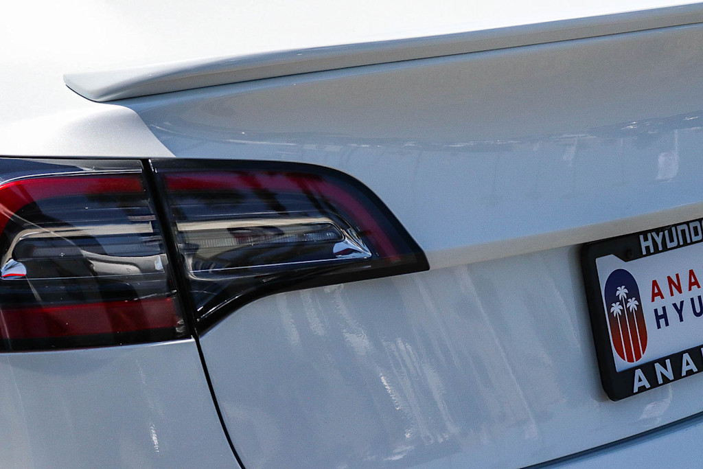 Thumbnail: 2023 Tesla Model 3 - 19