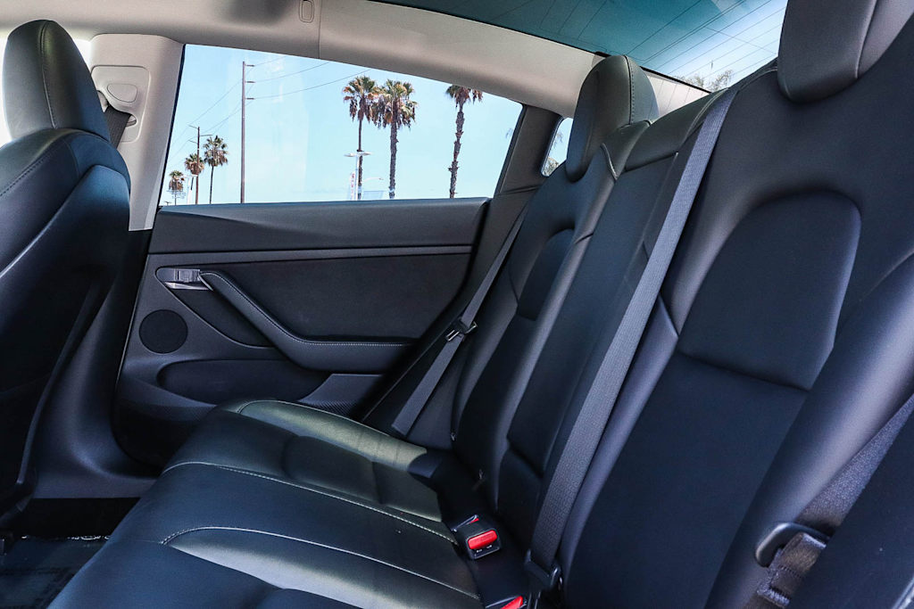 Thumbnail: 2023 Tesla Model 3 - 11