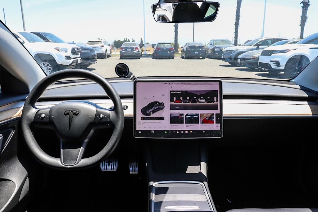 Thumbnail: 2022 Tesla Model 3 - 2