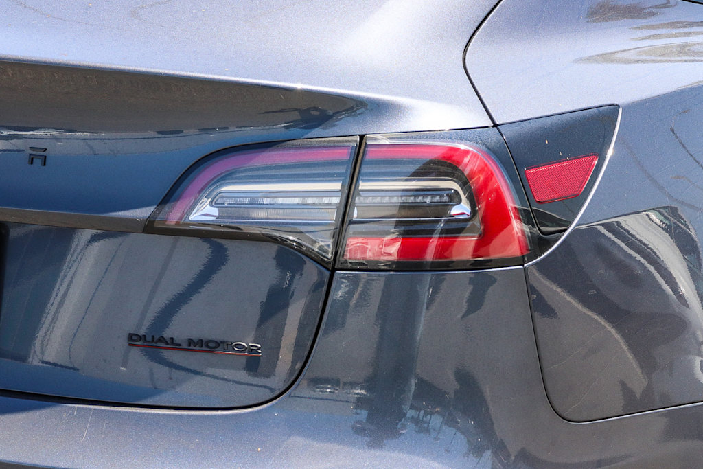 Thumbnail: 2022 Tesla Model 3 - 16