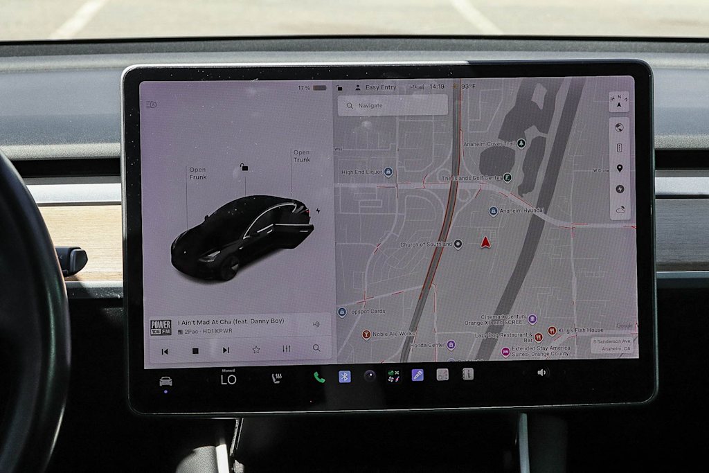 Thumbnail: 2018 Tesla Model 3 - 12