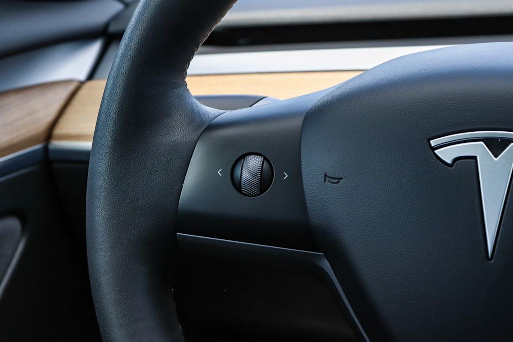 Thumbnail: 2022 Tesla Model 3 - 20