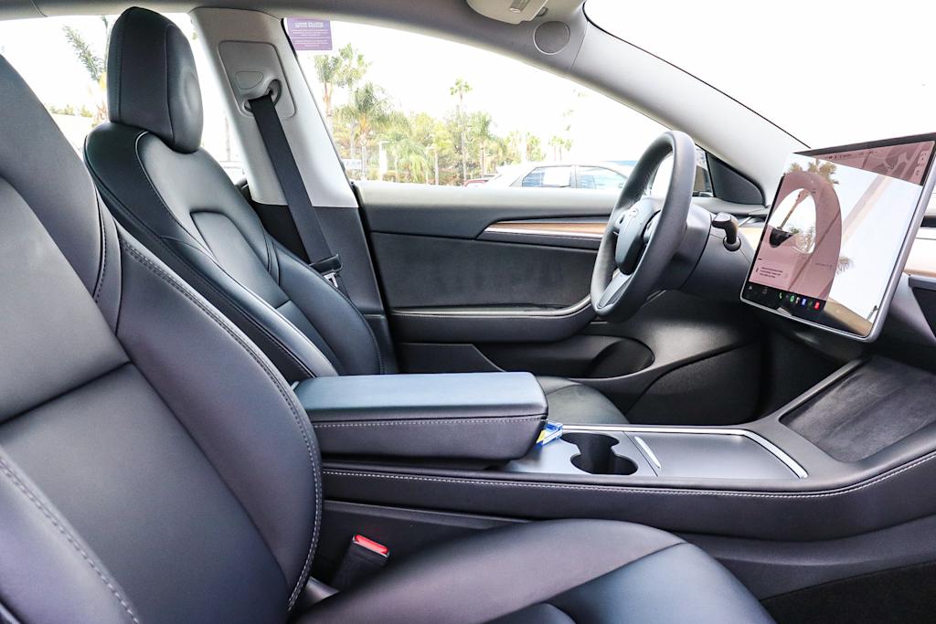 Thumbnail: 2022 Tesla Model 3 - 8