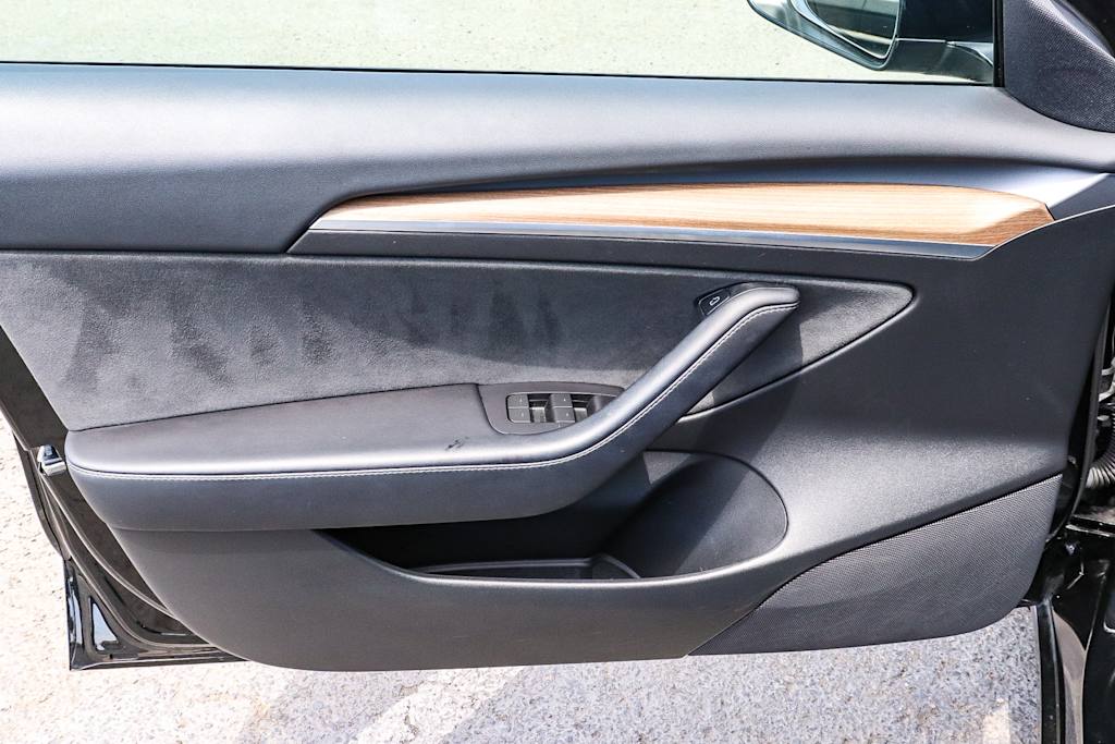 Thumbnail: 2022 Tesla Model 3 - 25