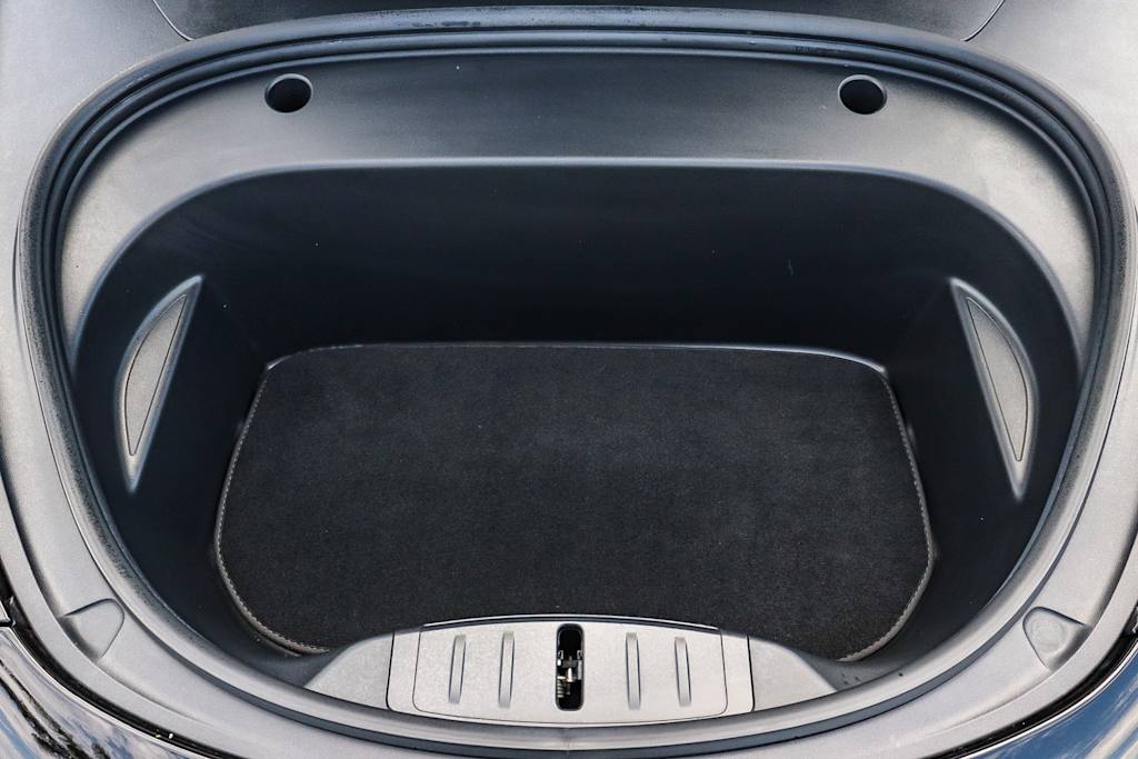 Thumbnail: 2022 Tesla Model 3 - 28