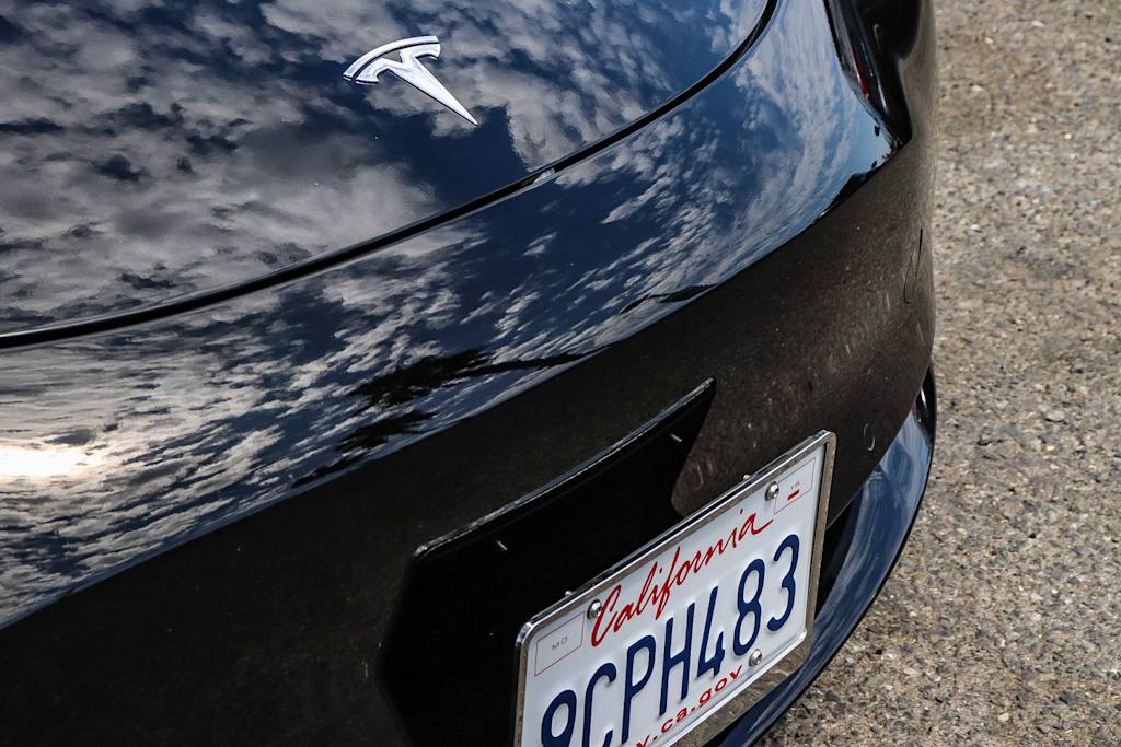 Thumbnail: 2022 Tesla Model 3 - 15