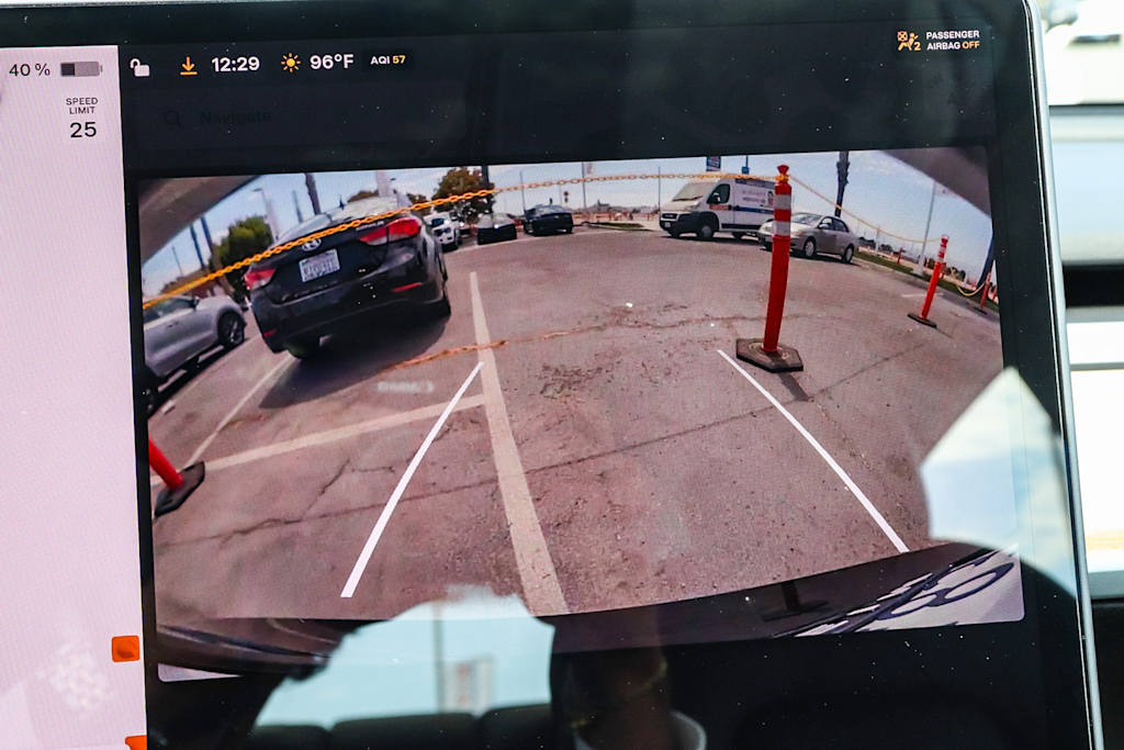 Thumbnail: 2022 Tesla Model 3 - 26