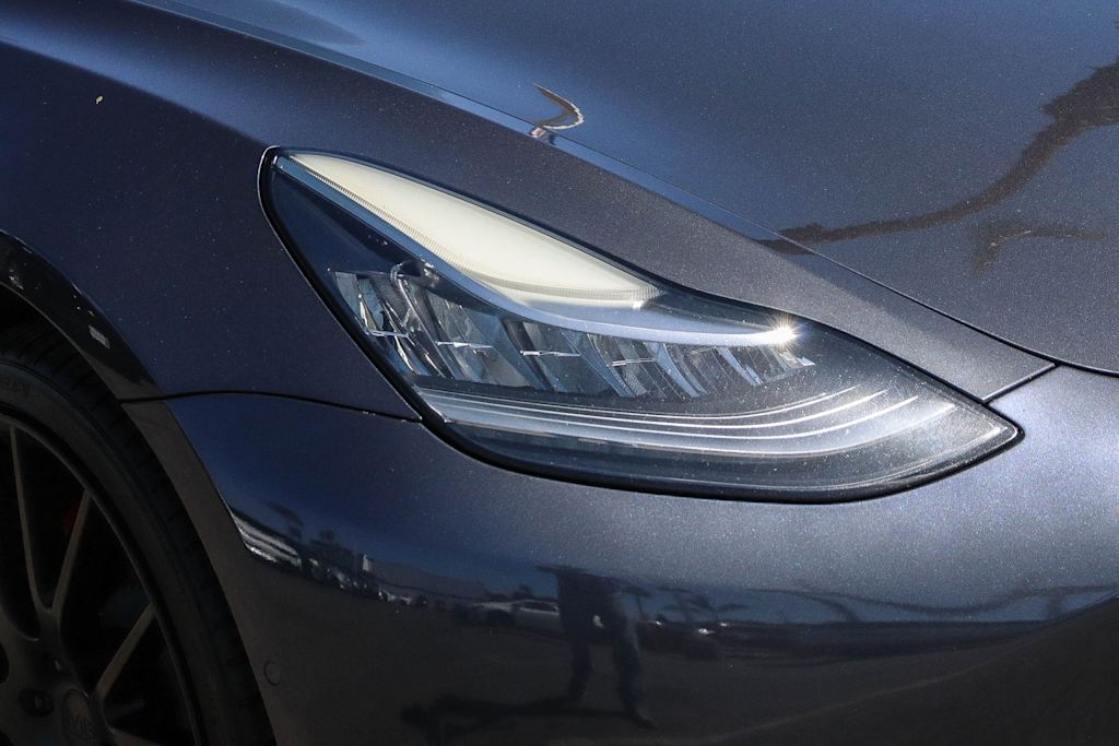 Thumbnail: 2018 Tesla Model 3 - 16