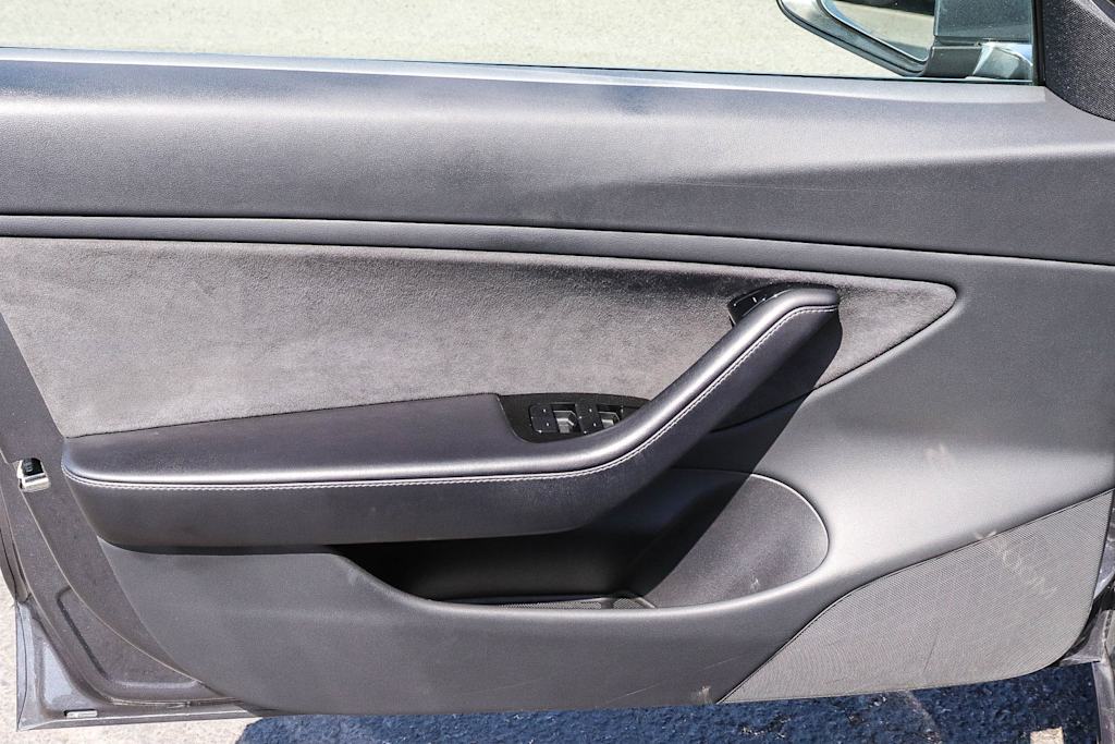 Thumbnail: 2018 Tesla Model 3 - 25