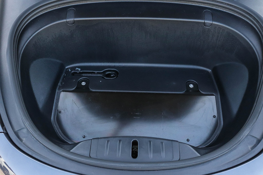 Thumbnail: 2018 Tesla Model 3 - 28
