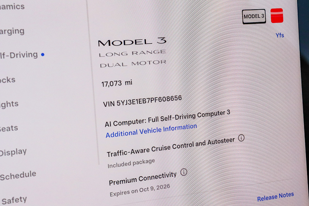 Thumbnail: 2023 Tesla Model 3 - 13