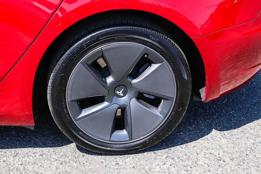Thumbnail: 2023 Tesla Model 3 - 6