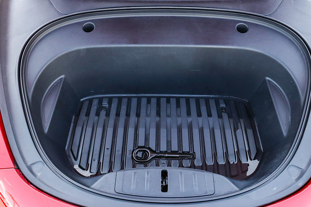 Thumbnail: 2023 Tesla Model 3 - 27