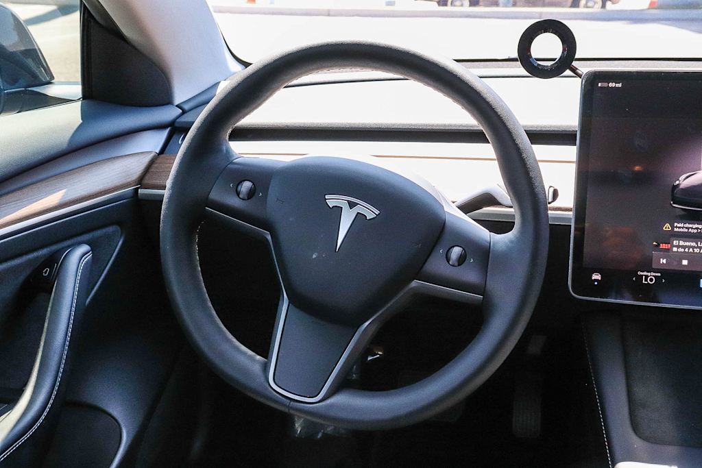 Thumbnail: 2022 Tesla Model 3 - 7