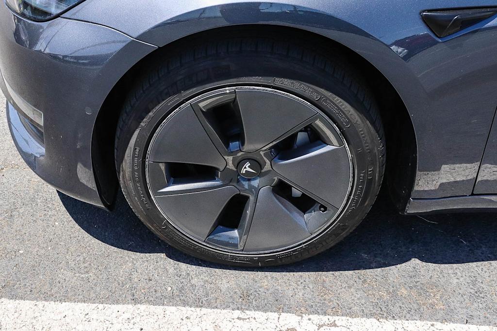 Thumbnail: 2022 Tesla Model 3 - 6