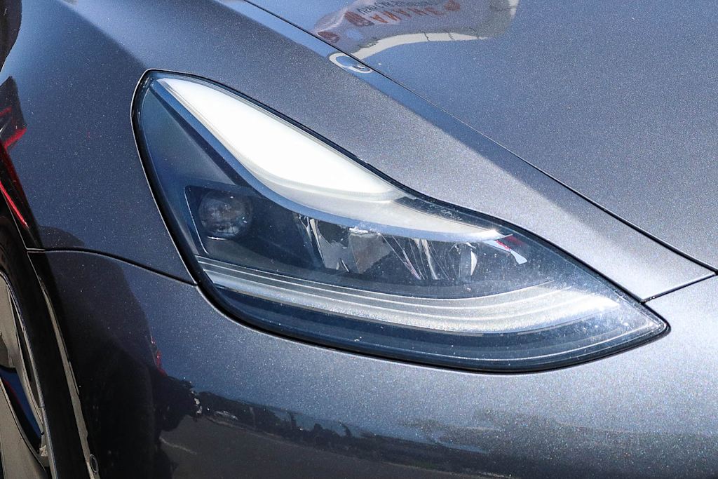 Thumbnail: 2022 Tesla Model 3 - 24