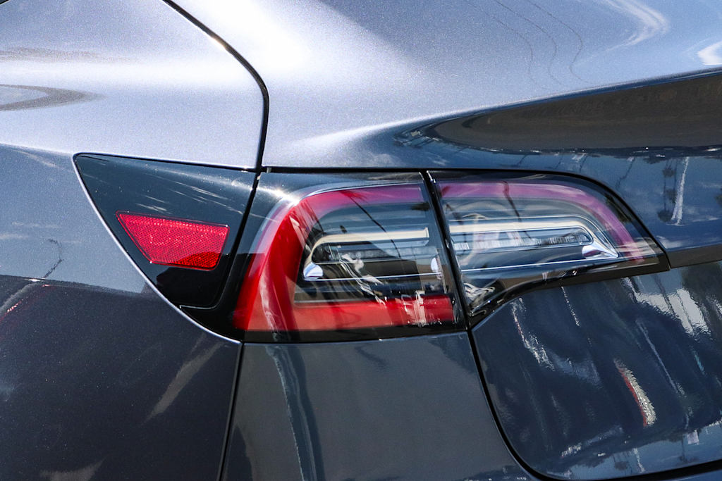Thumbnail: 2022 Tesla Model 3 - 18