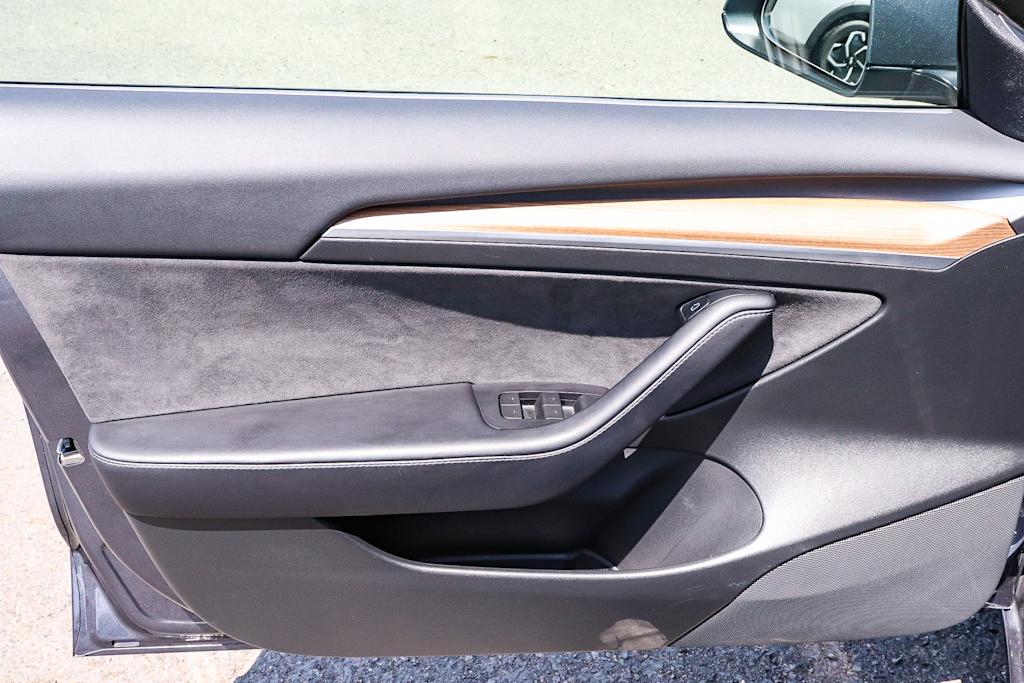 Thumbnail: 2022 Tesla Model 3 - 25