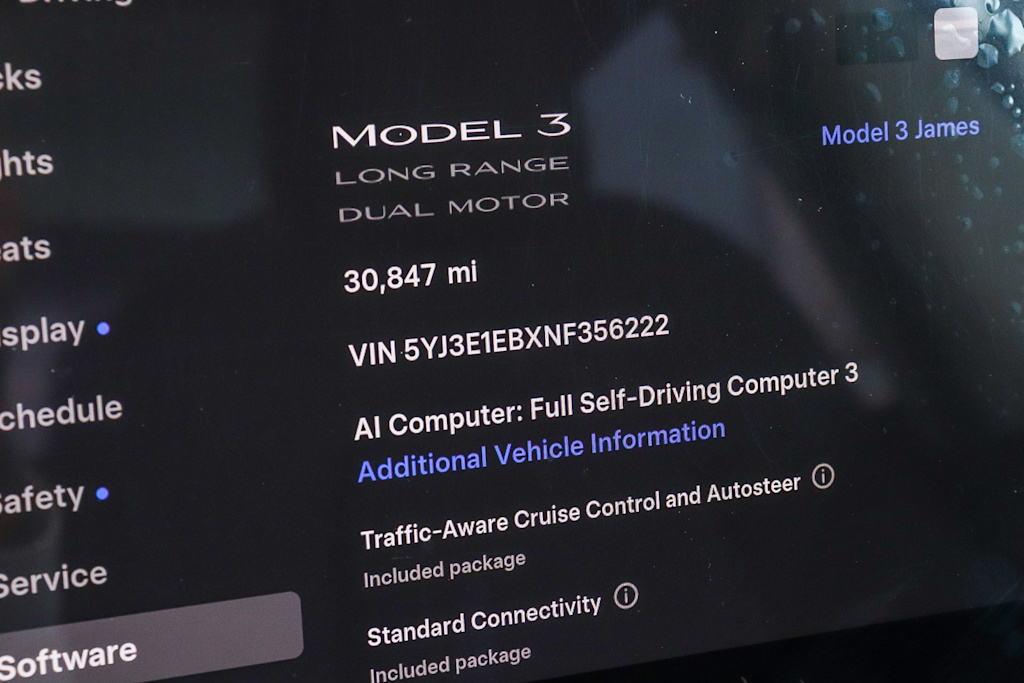 Thumbnail: 2022 Tesla Model 3 - 13