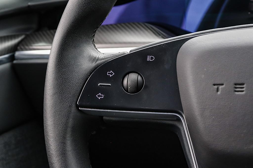 Thumbnail: 2023 Tesla Model S - 21