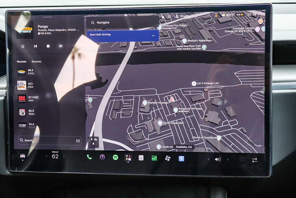 Thumbnail: 2023 Tesla Model S - 11