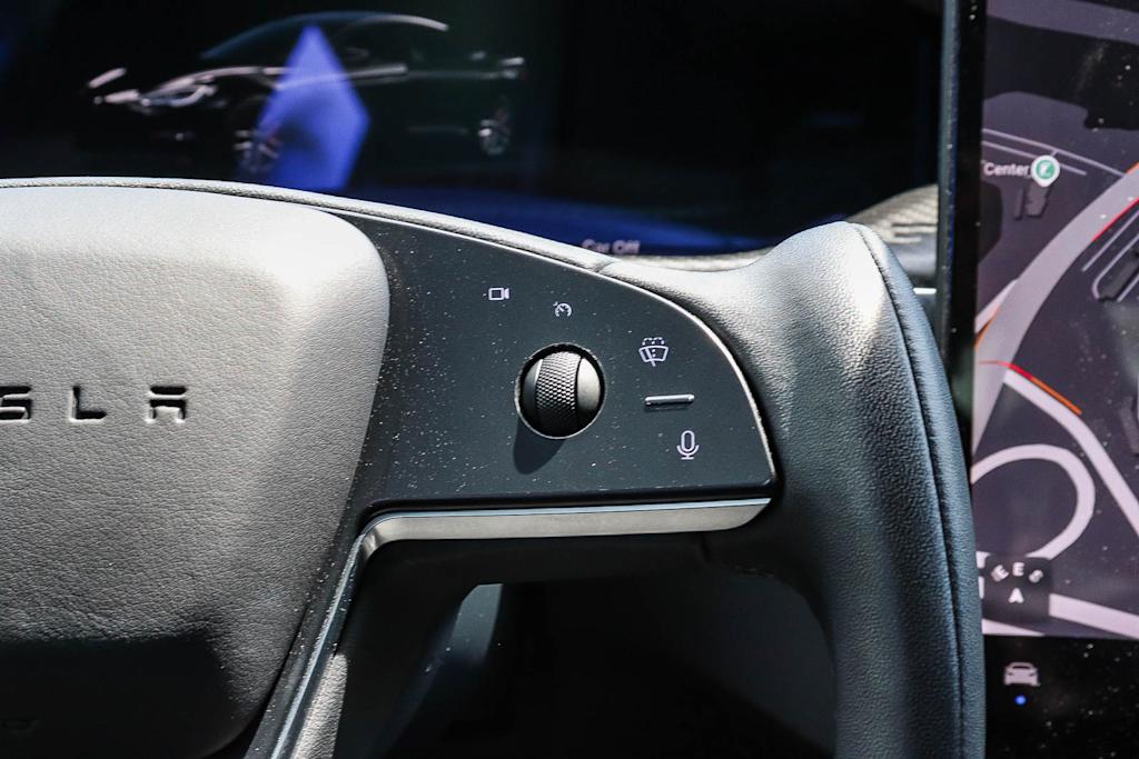 Thumbnail: 2025 Tesla Model S - 27