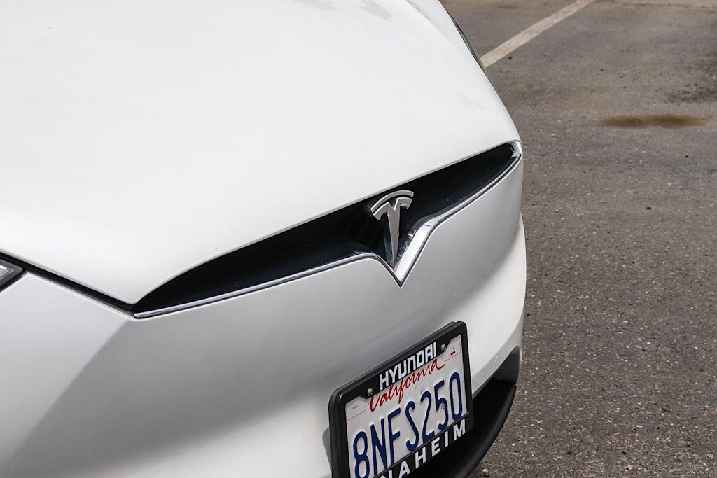 Thumbnail: 2020 Tesla Model X - 6