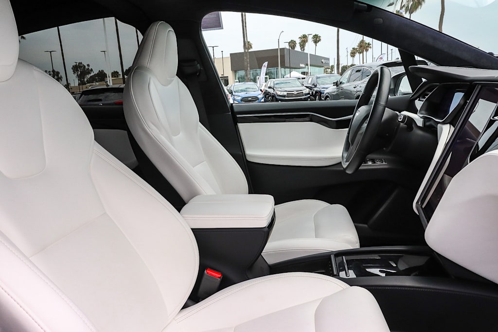 Thumbnail: 2020 Tesla Model X - 9