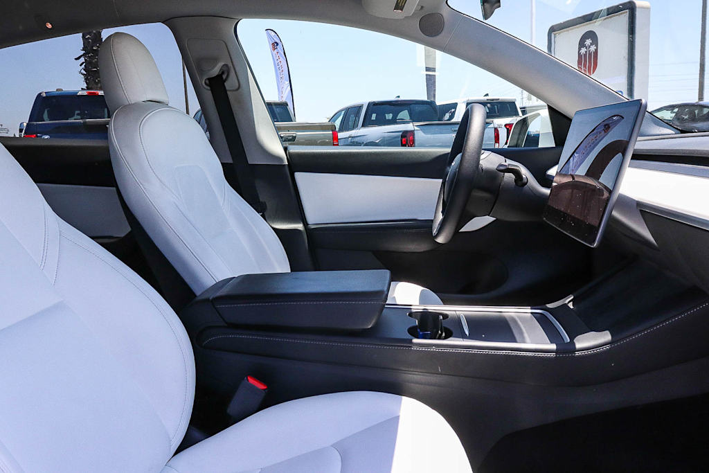Thumbnail: 2021 Tesla Model Y - 9