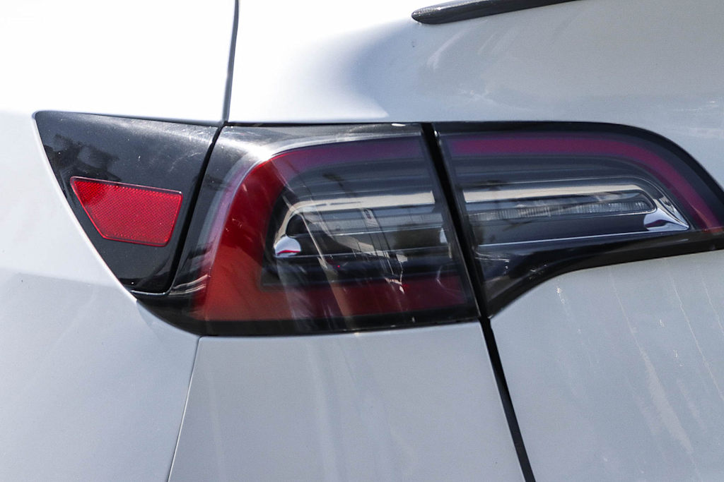 Thumbnail: 2021 Tesla Model Y - 17