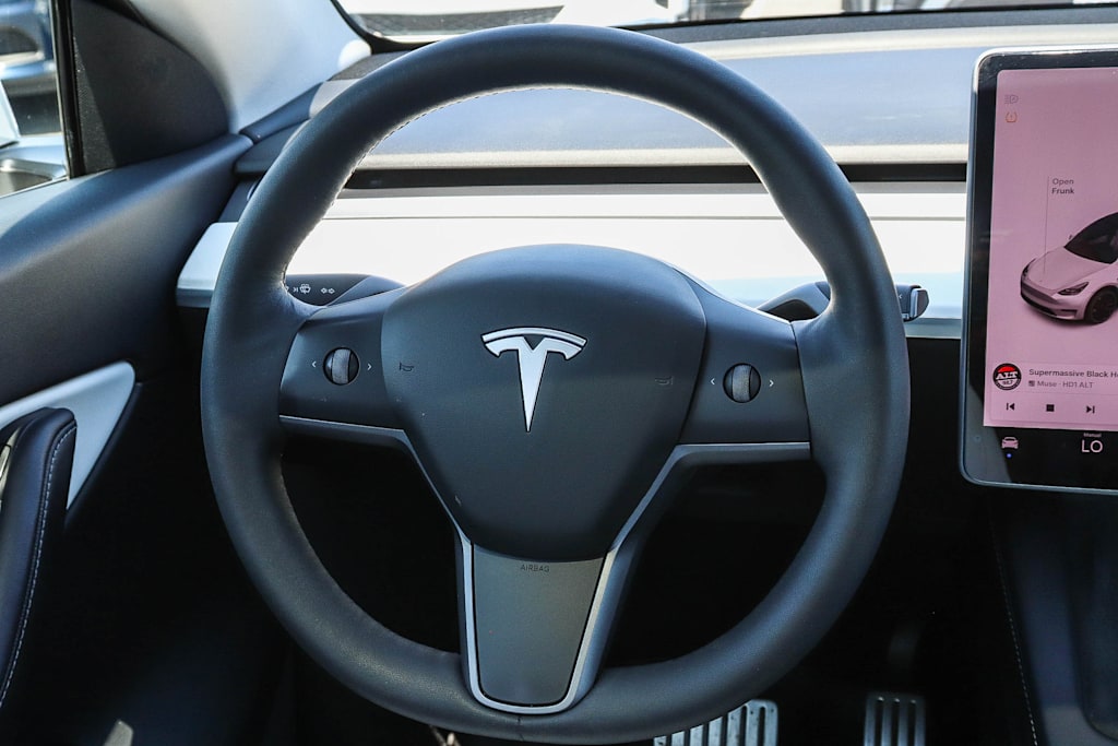Thumbnail: 2021 Tesla Model Y - 8
