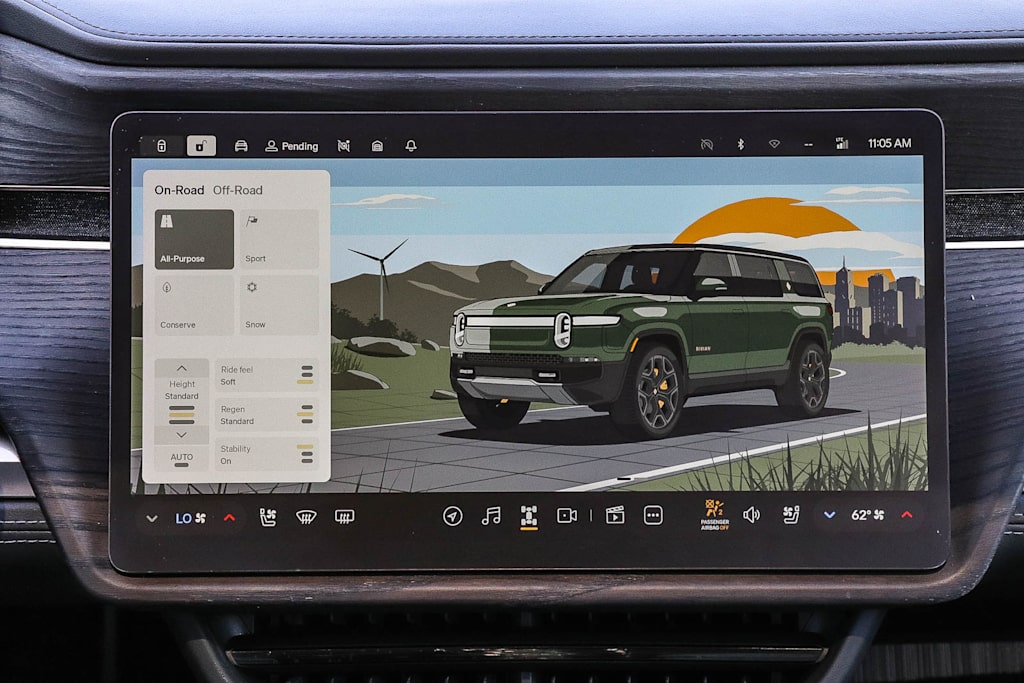 Thumbnail: 2024 Rivian R1S - 12