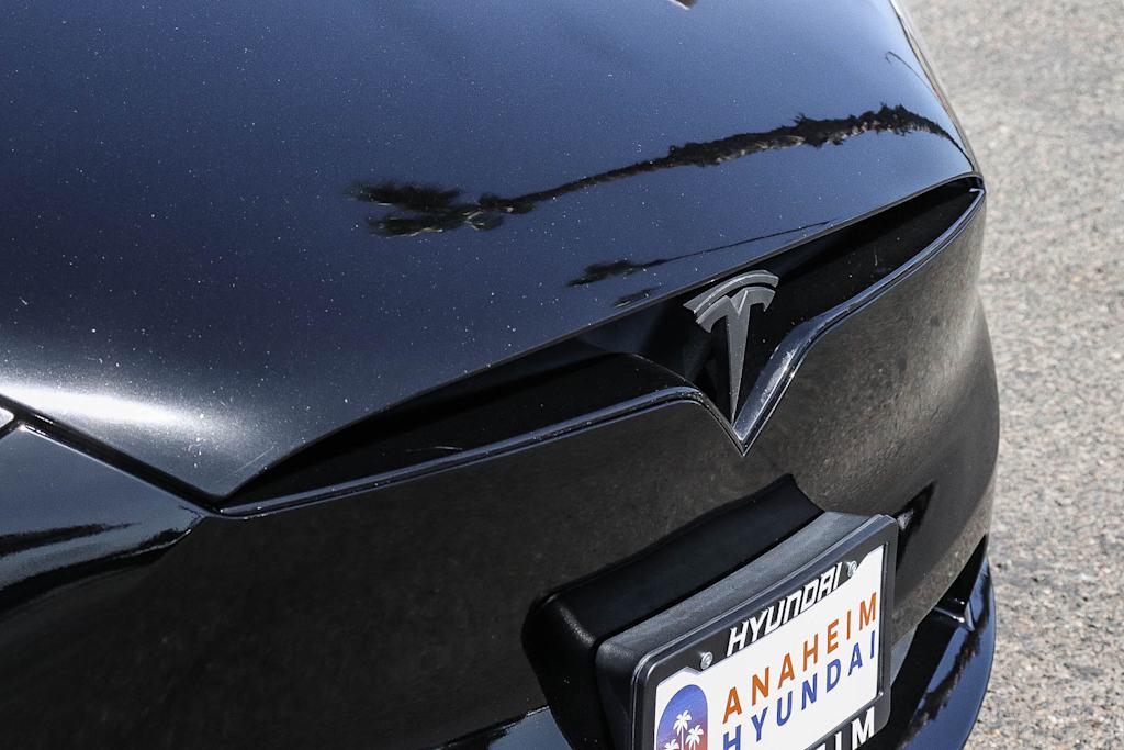 Thumbnail: 2023 Tesla Model X - 18