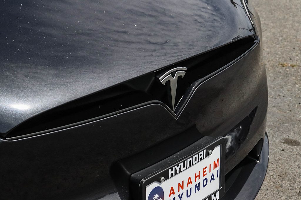 Thumbnail: 2024 Tesla Model X - 6
