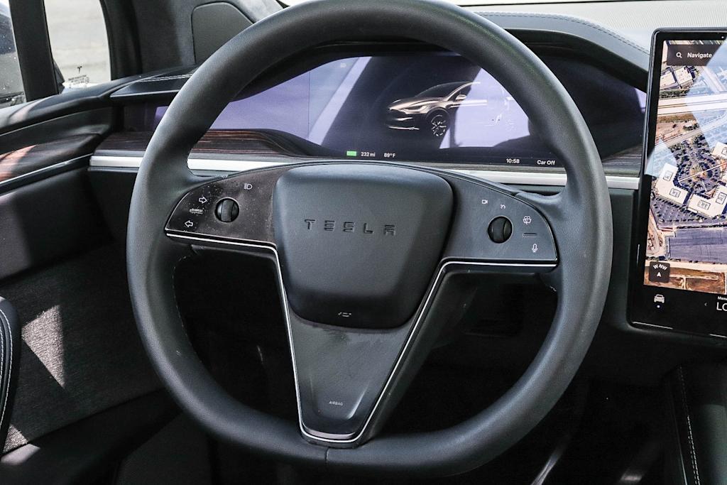 Thumbnail: 2024 Tesla Model X - 8