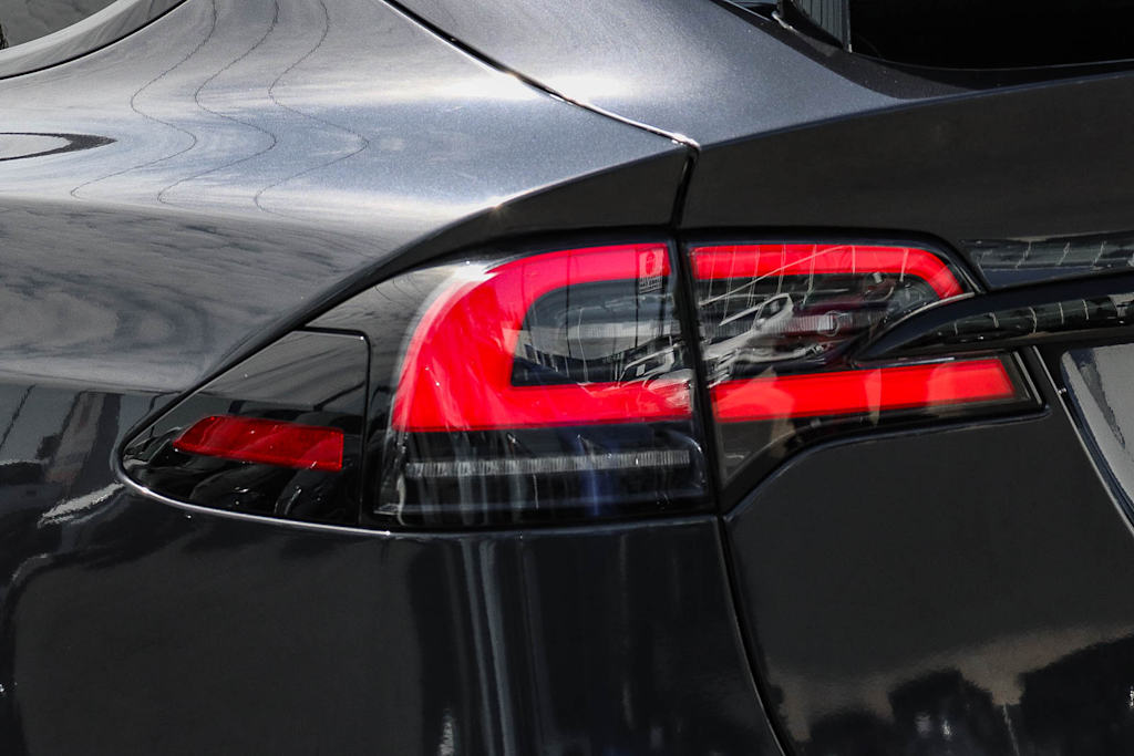Thumbnail: 2024 Tesla Model X - 18