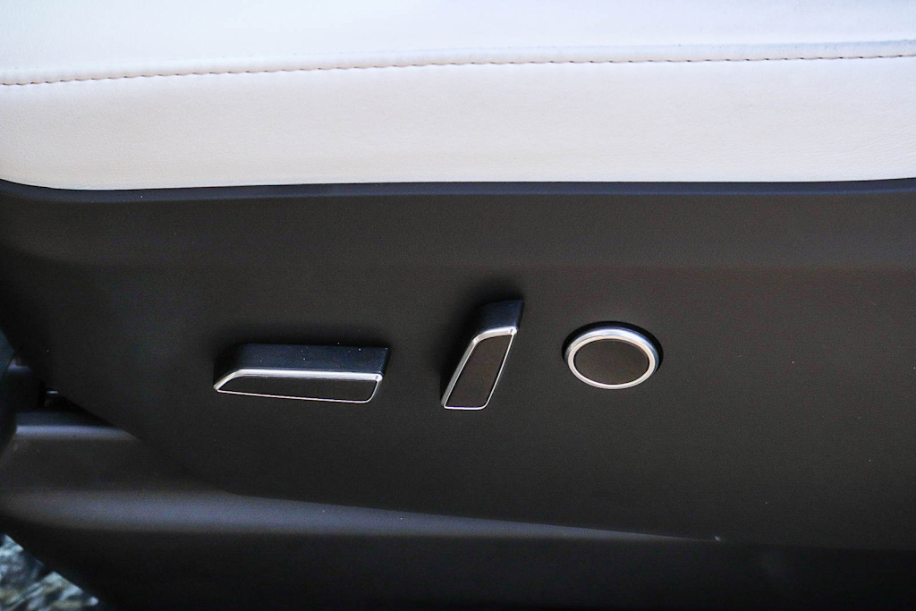 Thumbnail: 2022 Tesla Model X - 25