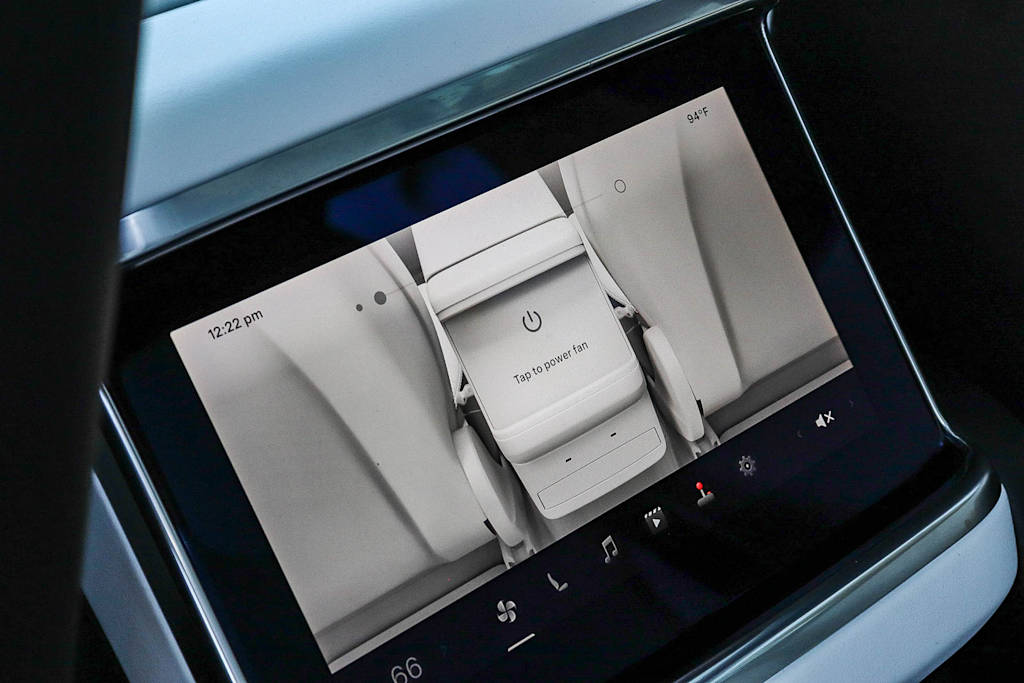 Thumbnail: 2022 Tesla Model X - 13