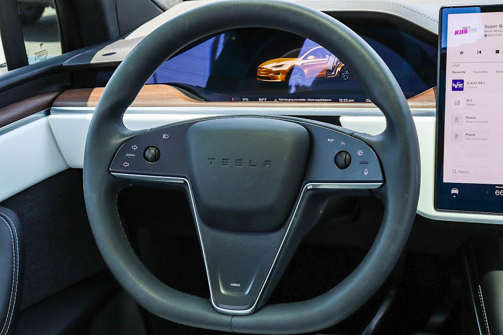 Thumbnail: 2022 Tesla Model X - 8