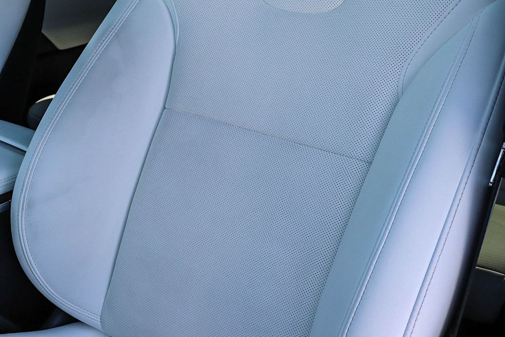Thumbnail: 2022 Tesla Model X - 24
