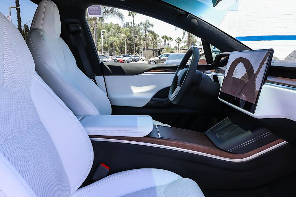 Thumbnail: 2022 Tesla Model X - 9