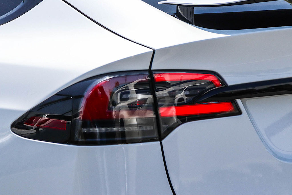 Thumbnail: 2022 Tesla Model X - 19